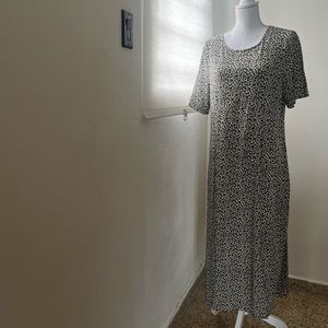 SHEIN (1XL) MAXI DRESS